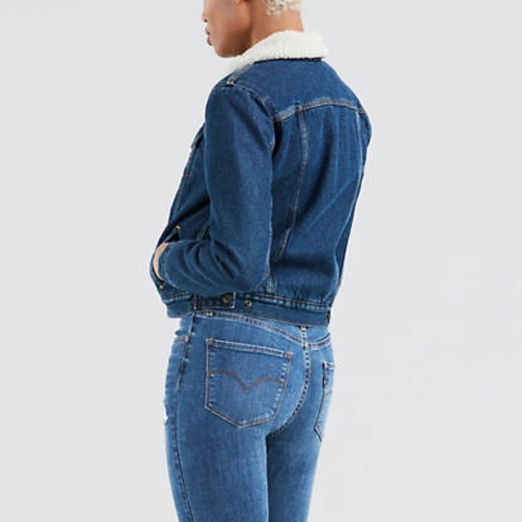 NWT! LEVI'S Original sherpa trucker denim jacket - Picture 2 of 8